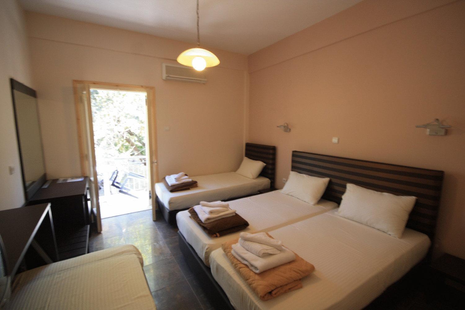 Ulrika Hotel Aegina Eksteriør billede